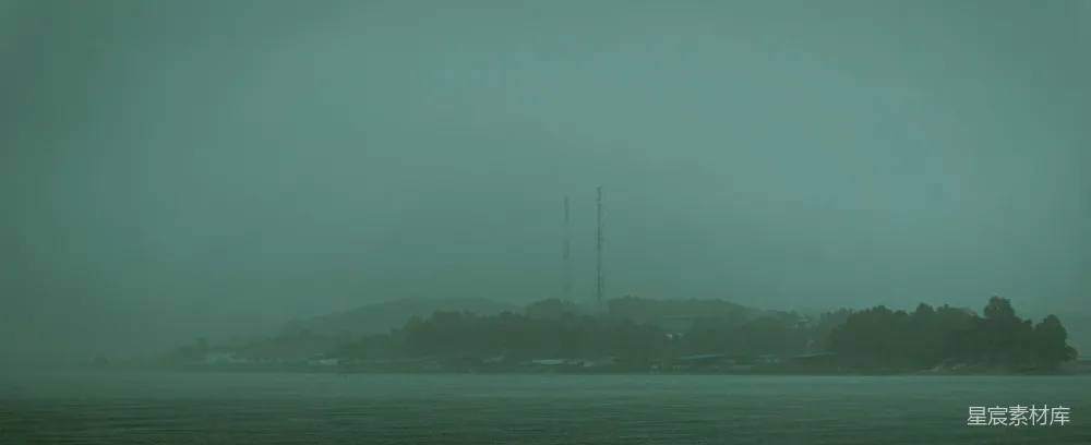 高清摄影 雨景 岛屿 宁静 自然 风景 雨中岛屿的宁静