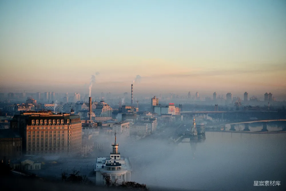 高清摄影 城市 早晨 雾气 建筑 桥梁 晨雾中的城市全景
