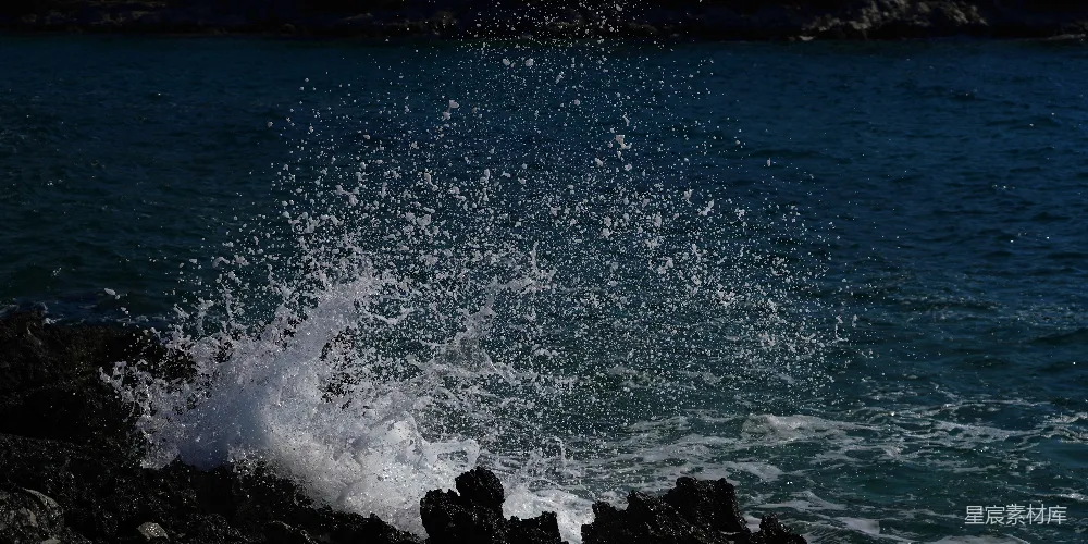 高清摄影 自然风光 动态效果 海洋 自然美 自然景观 海浪击打岩石的瞬间