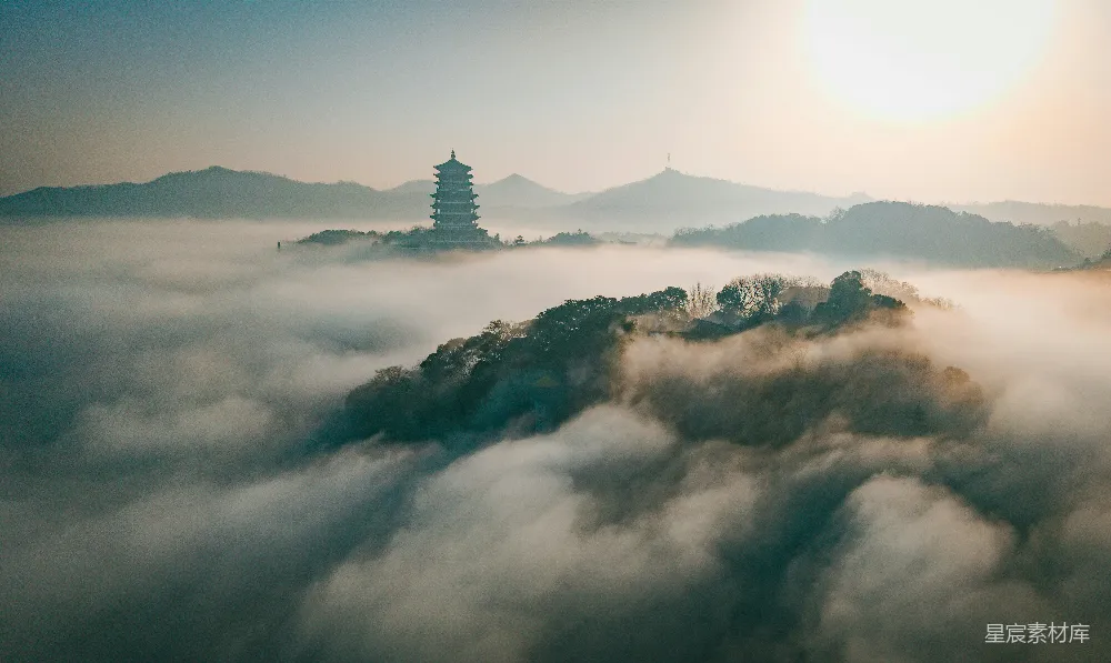 高清摄影 雾景 古塔 山峦 自然风光 清晨 雾中古塔