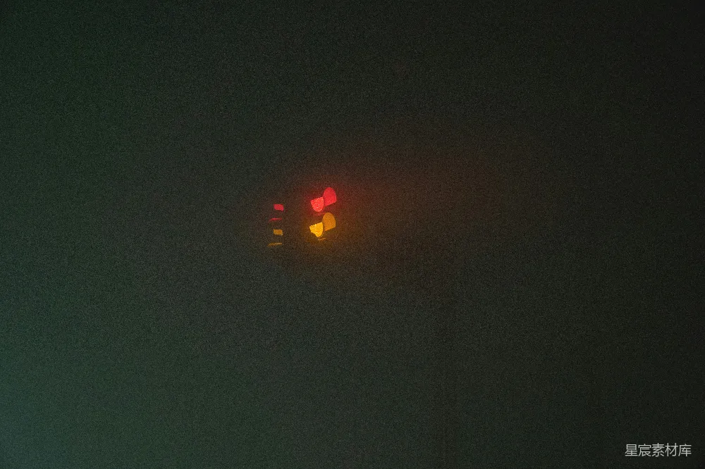 高清摄影 交通灯 夜景 模糊效果 城市风光 夜间拍摄 夜色中的交通灯