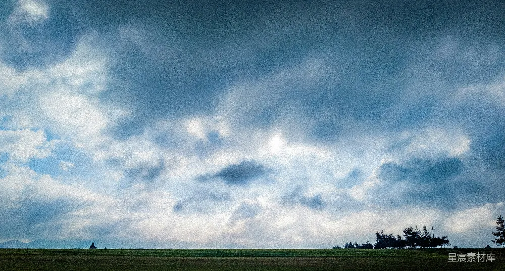 高清摄影 自然风光 宁静 天空 田野 户外 晴朗天空下的宁静田野