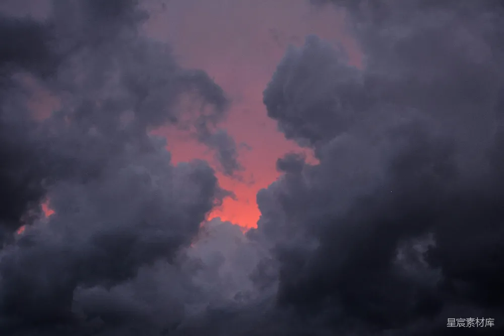 高清摄影 天空 自然 日落 云彩 宁静 夕阳透过云层