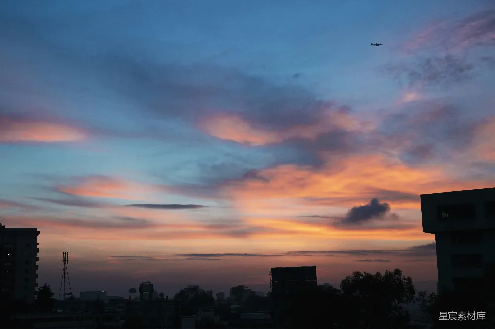 高清摄影 城市 日落 建筑 天空 自然 夕阳下的城市剪影