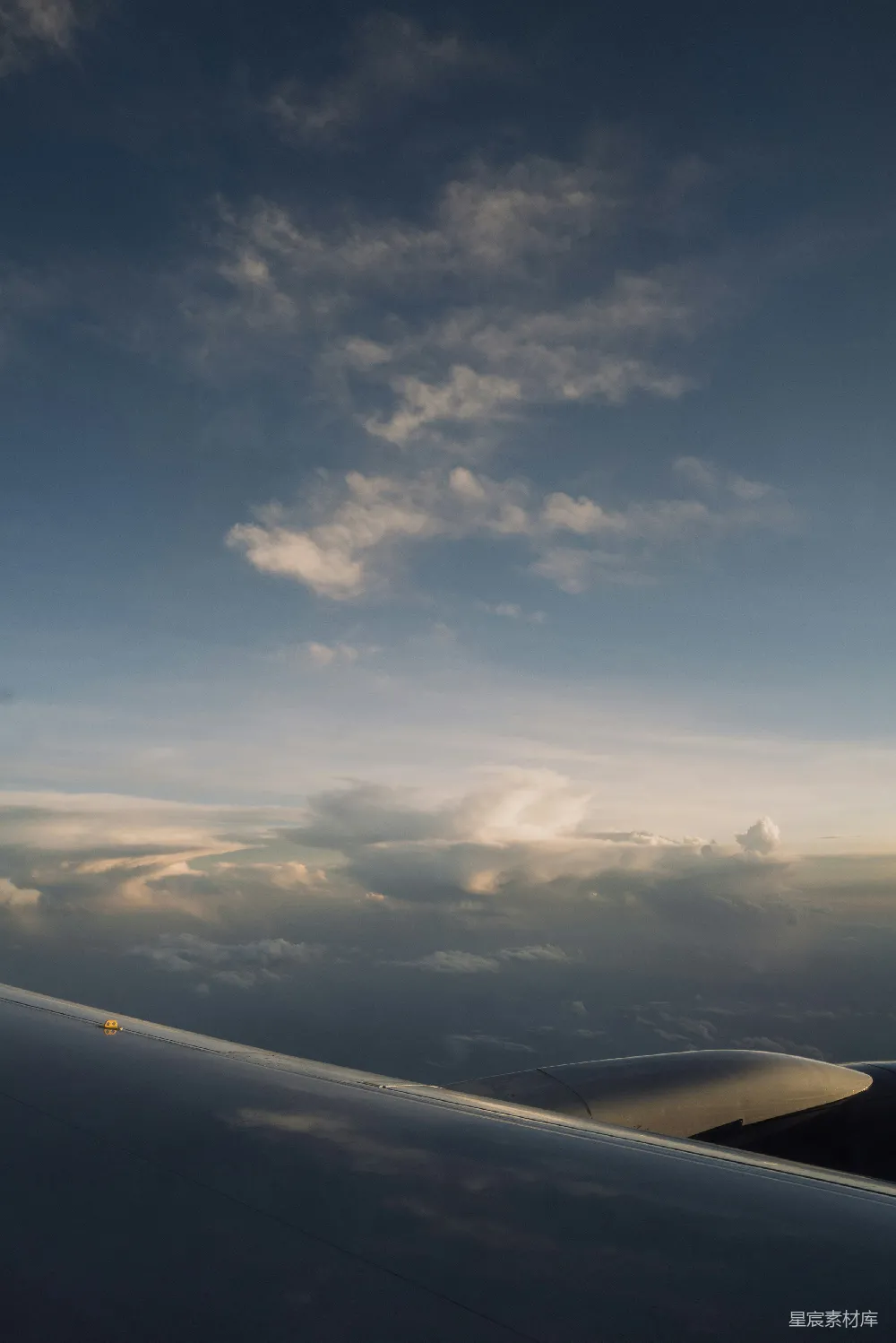 高清摄影 天空 飞机 云层 旅行 自然 飞机窗外的云层