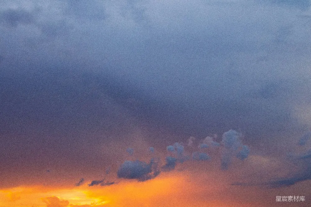 高清摄影 云层 天空 日落 自然 宁静 夕阳下的云海