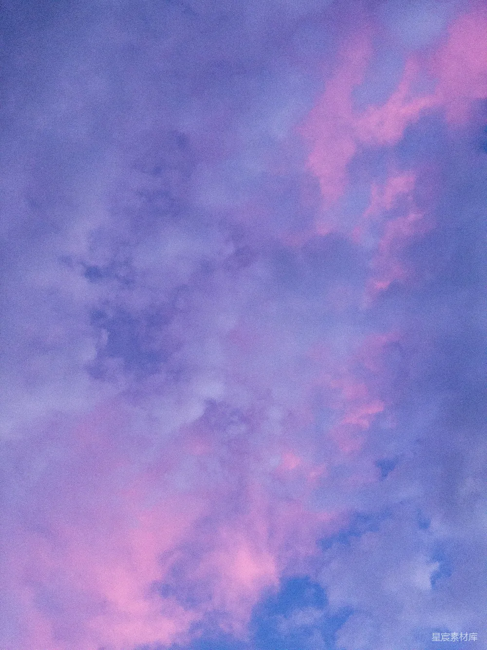 高清摄影 天空 梦幻 粉紫色 自然 背景 梦幻紫粉色天空