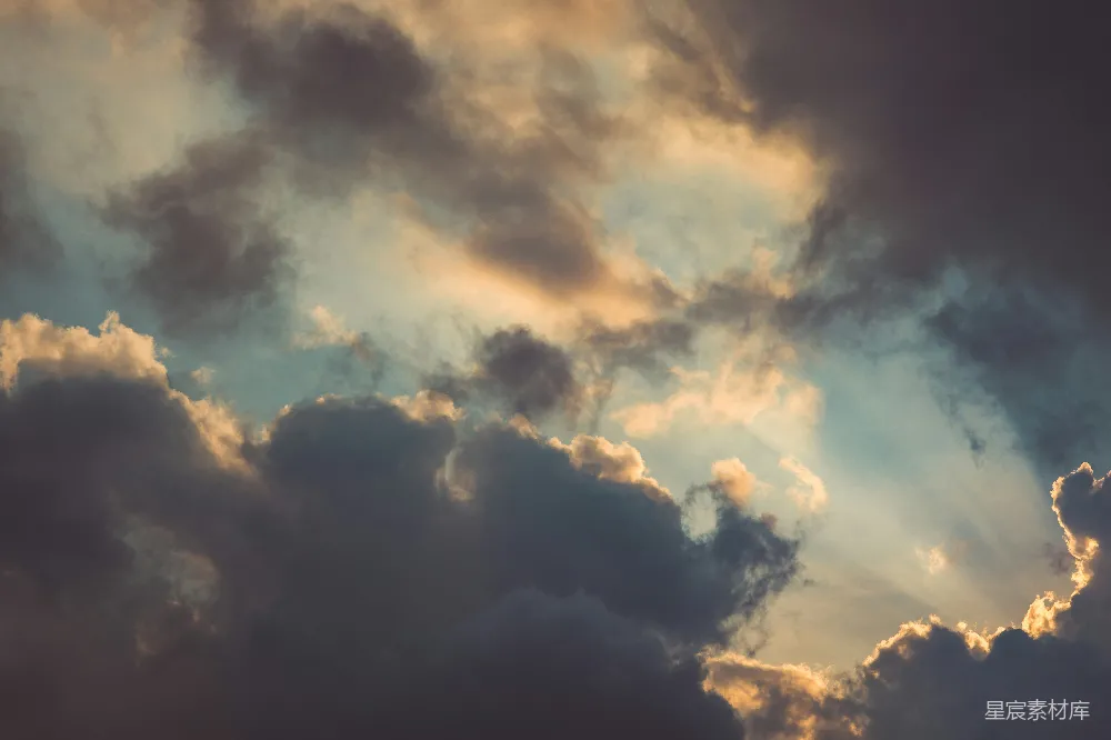 高清摄影 天空 云彩 日落 自然 宁静 夕阳下的云彩