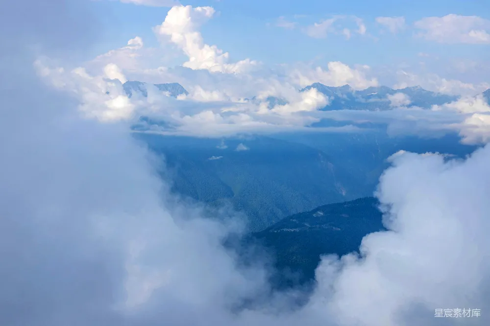 高清摄影 山峦 云海 自然风光 旅行 风景 云海中的山峦