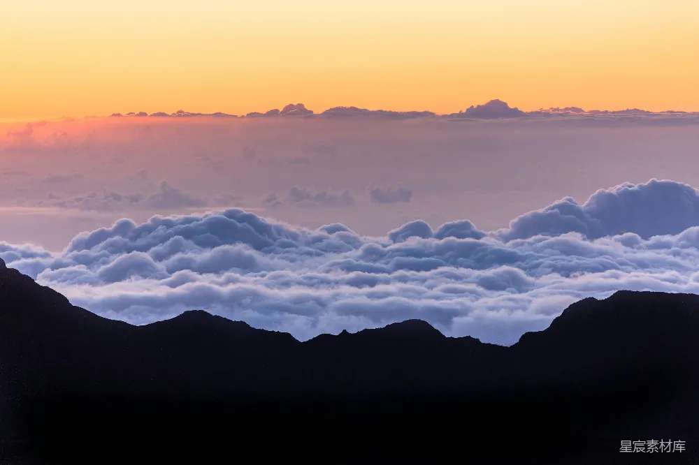 高清摄影 自然风光 日出 云层 山峦 宁静 云海日出