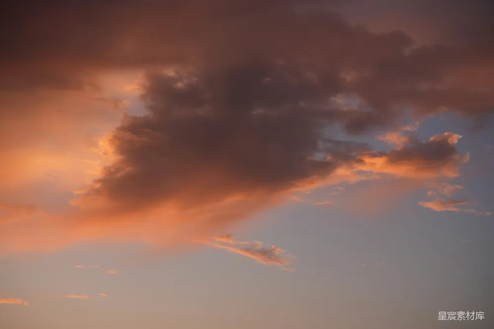 高清摄影 天空 云彩 日落 自然 宁静 夕阳下的云彩
