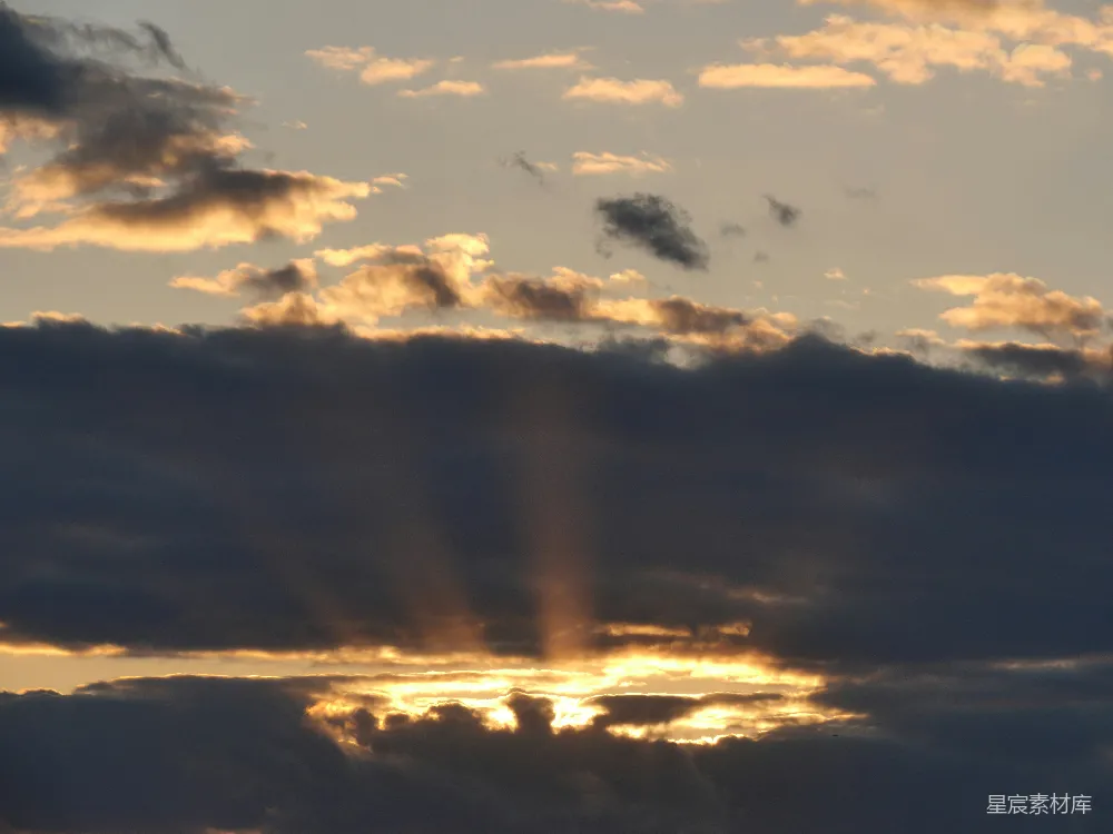 高清摄影 自然风光 日落 云彩 宁静 夕阳 日落时分的云彩