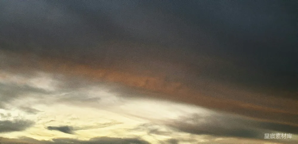 高清摄影 天空 云层 夕阳 自然风光 宁静 云层与夕阳的交响