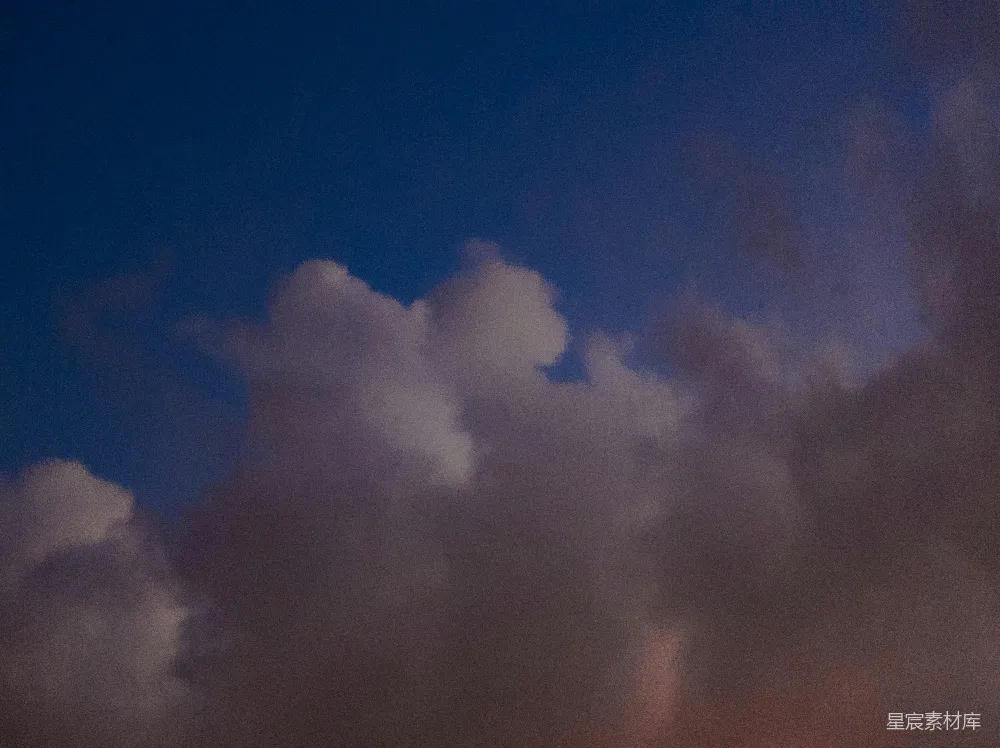 高清摄影 天空 云朵 宁静 自然 黄昏 暮云归途