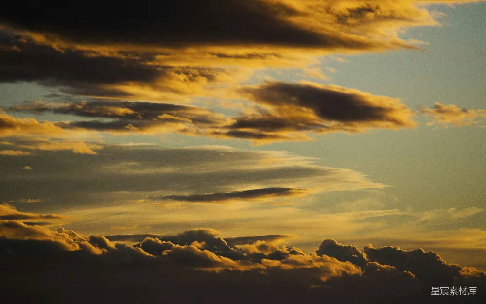 高清摄影 天空 自然 日落 云层 宁静 夕阳下的云海