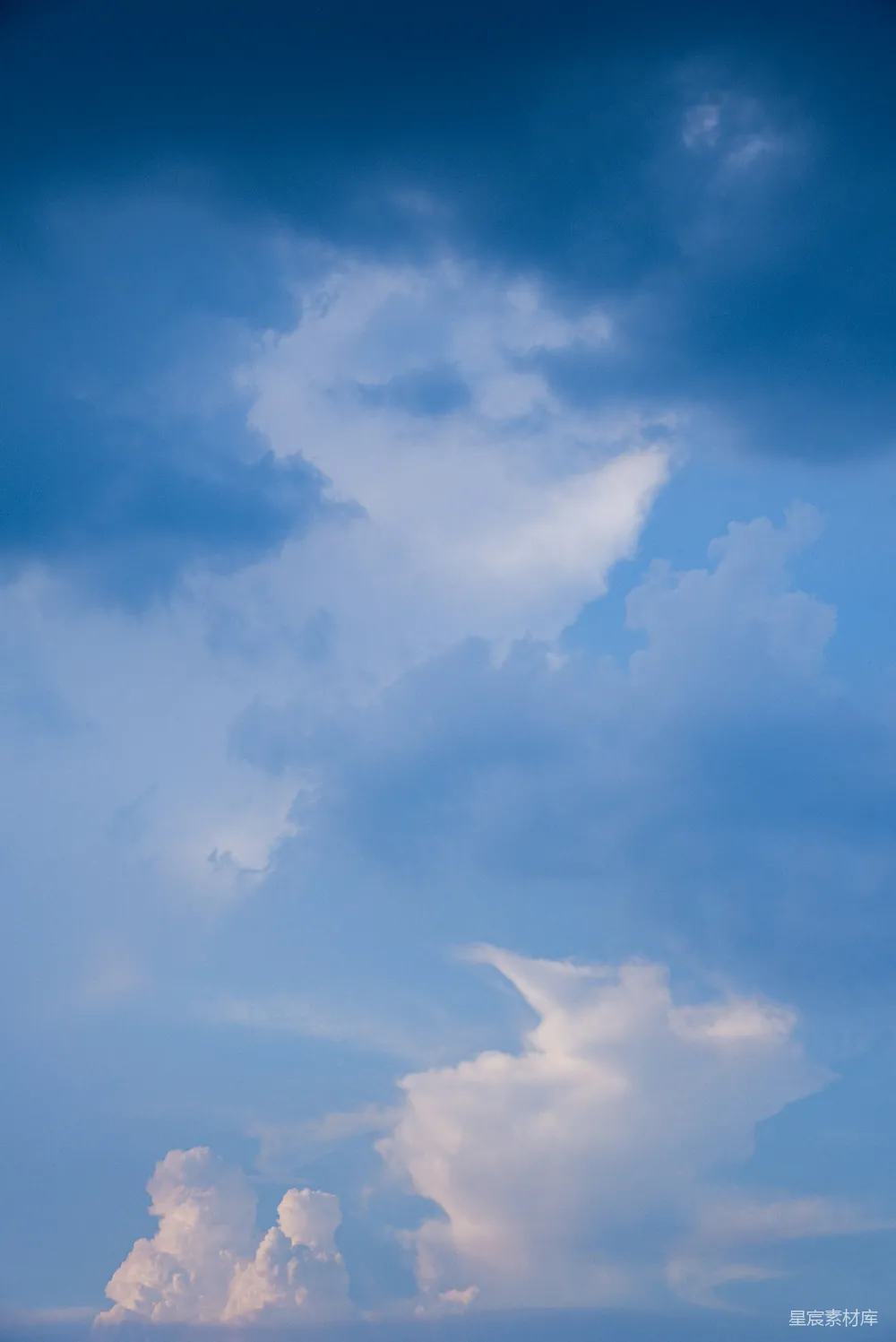 高清摄影 天空 自然 云朵 清新 宁静 蓝天白云