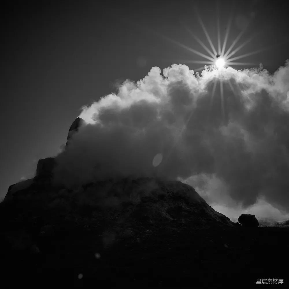 高清摄影 山峰 光线 黑白 自然 风景 山巅的曙光