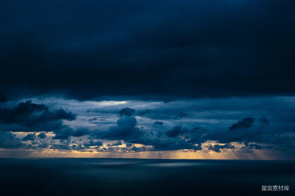 高清摄影 海景 天空 破晓 宁静 自然 海平面上的破晓光芒