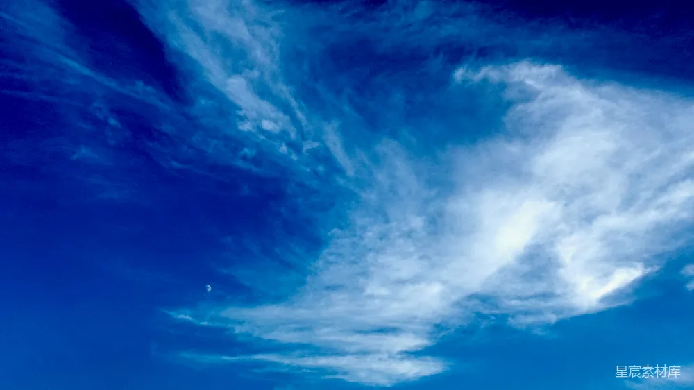 高清摄影 蓝天 白云 宁静 自然 户外 蓝天白云下的宁静时刻