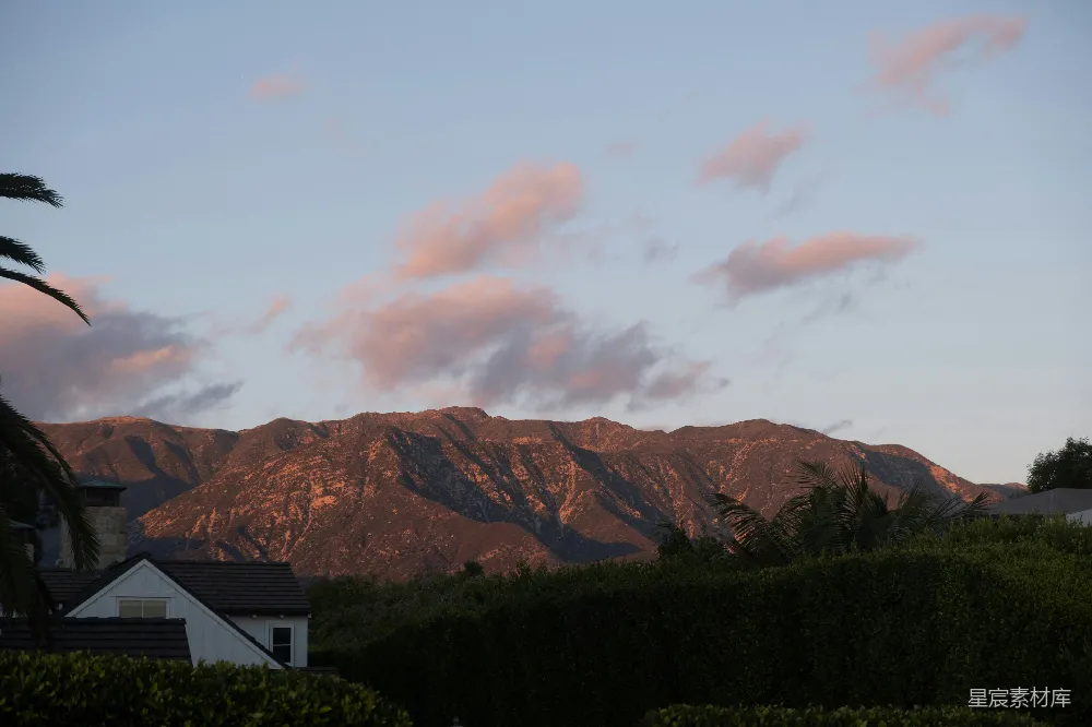 高清摄影 山景 夕阳 自然风光 宁静 户外 夕阳下的山景