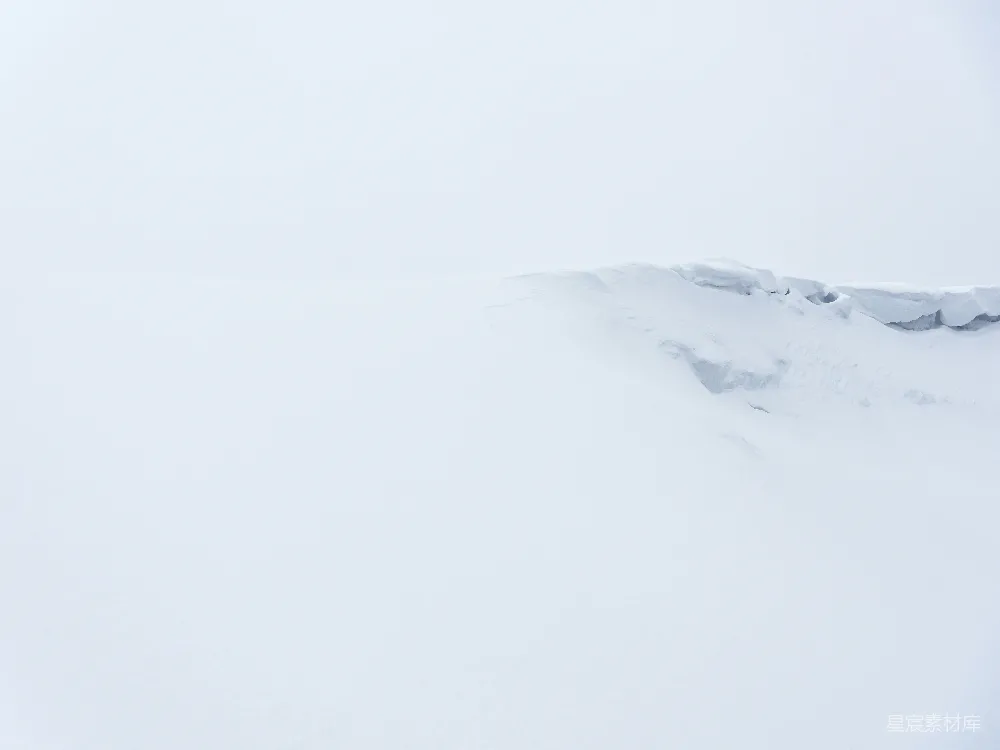高清摄影 雪地 迷雾 自然 宁静 冬日 雪地迷雾
