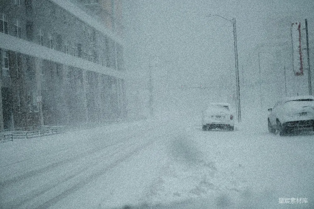 高清摄影 暴风雪 城市 街道 冬季 自然 暴风雪中的城市街道