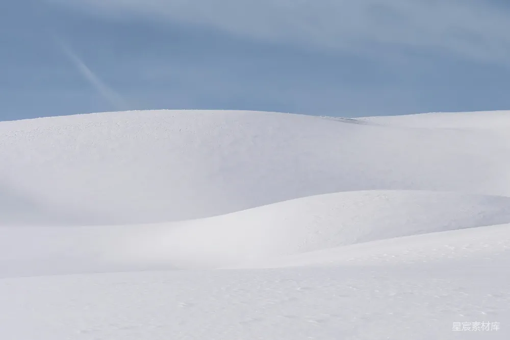 高清摄影 雪景 宁静 自然 冬季 户外 雪域的宁静曲线