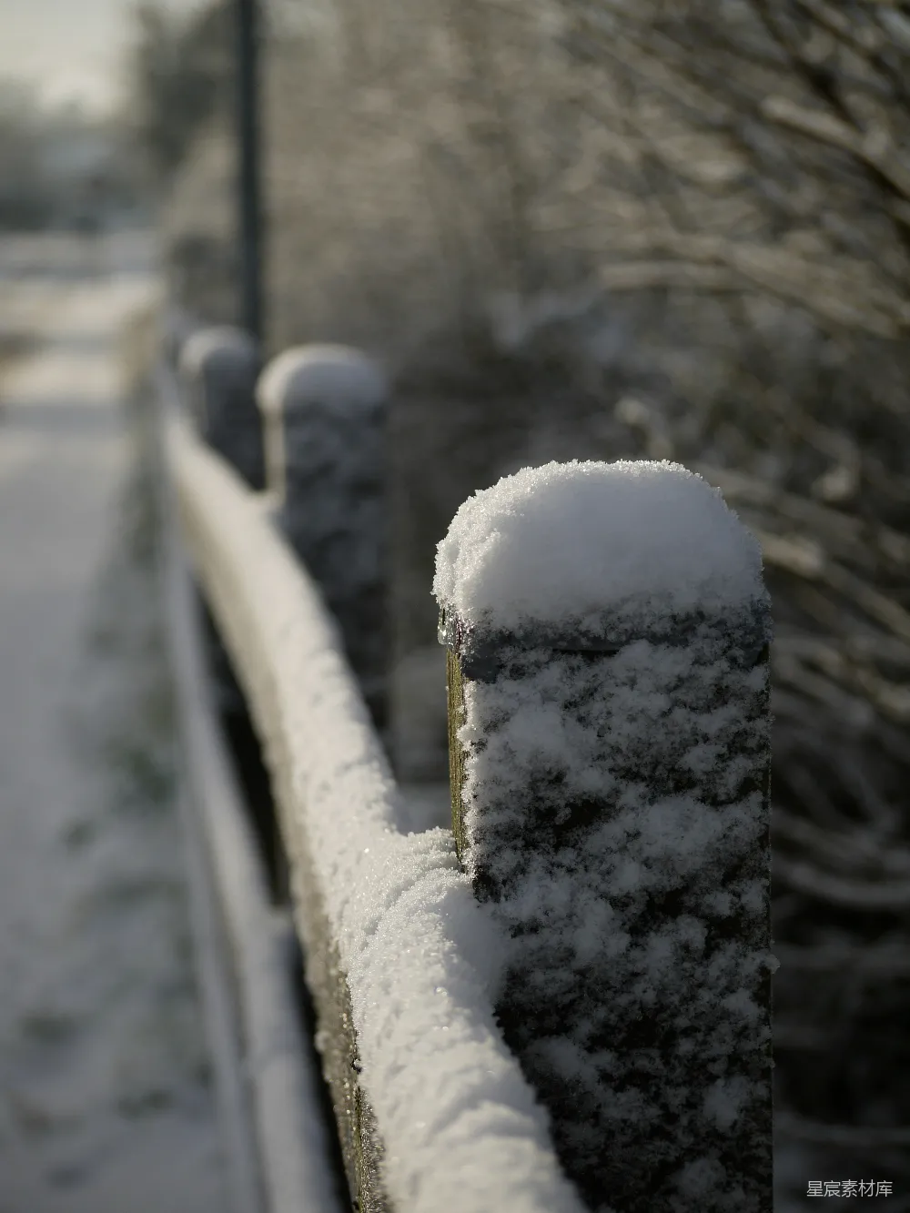 高清摄影 雪景 木栅栏 冬季 自然风光 寒冷 冬日雪景中的木栅栏