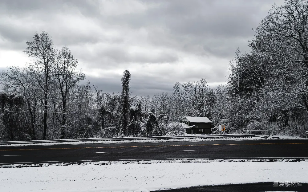 高清摄影 雪景 乡村 冬日 自然 宁静 冬日雪景中的乡村小屋