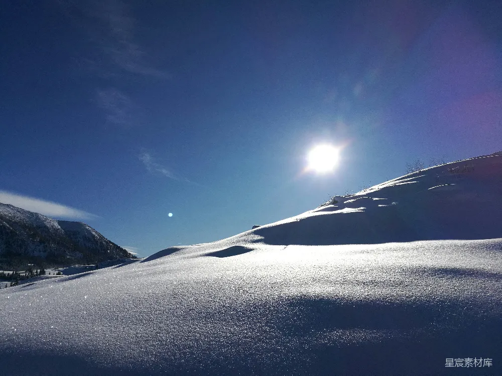 高清摄影 雪景 阳光 自然风光 冬季 户外 阳光下的雪原