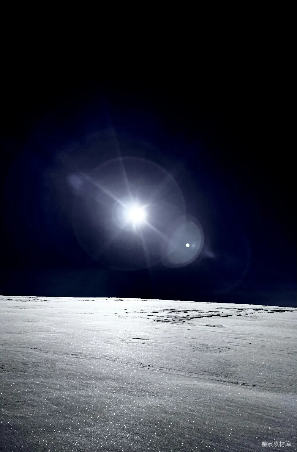 高清摄影 月球 太空 宁静 自然 宇宙 月球表面的光芒