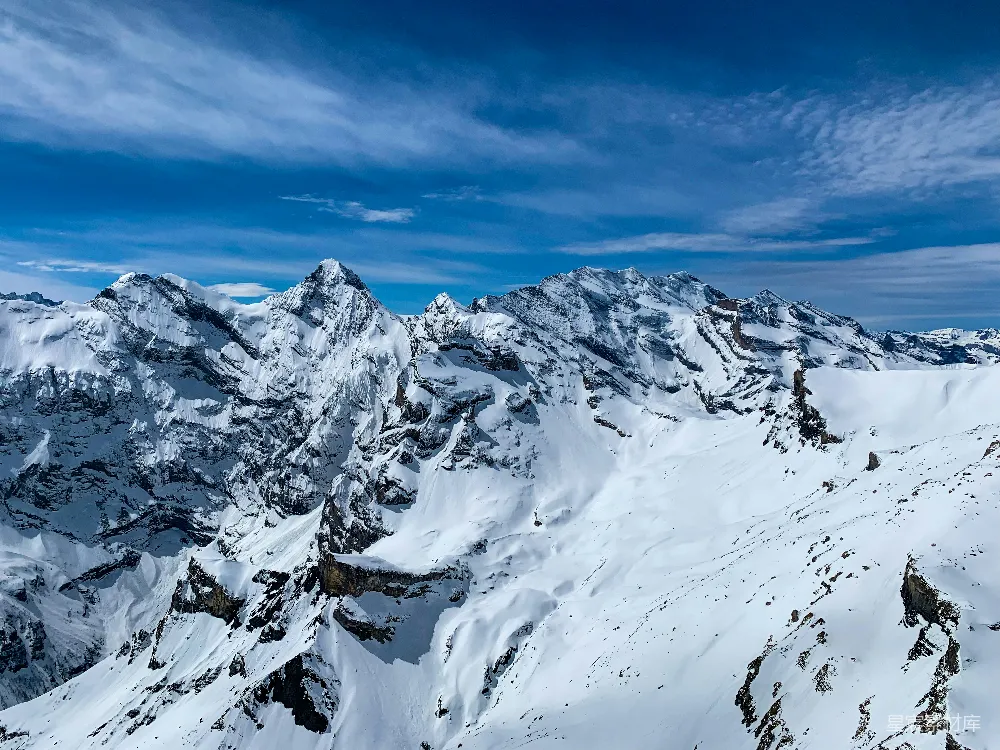 高清摄影 雪山 自然风光 冬季景观 户外探险 纯净之美 雪山壮丽景色