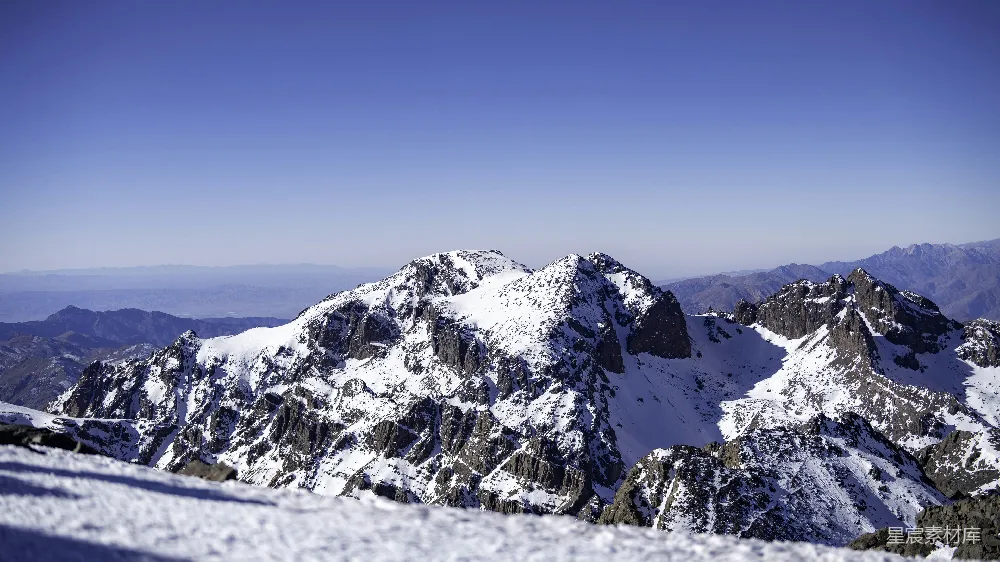 高清摄影 雪山 自然风光 户外探险 冬季景观 纯净之美 雪山之巅的壮丽景色