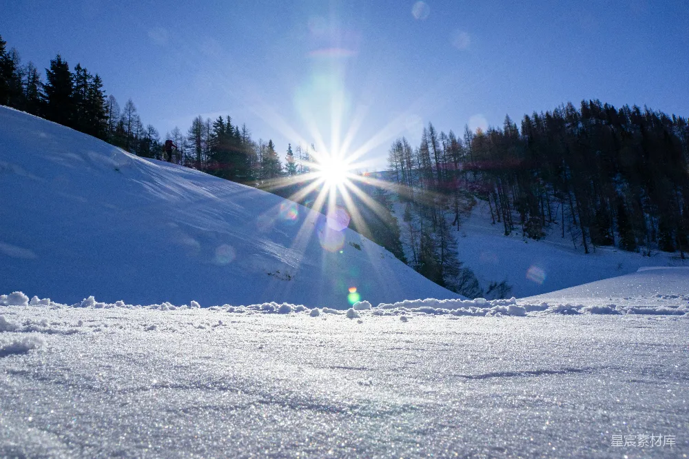 高清摄影 冬日 雪景 户外 阳光 自然 冬日山间阳光照耀