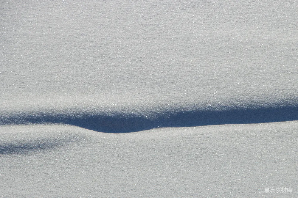 高清摄影 雪地 自然 阴影 曲线 冬季 雪地中的阴影曲线