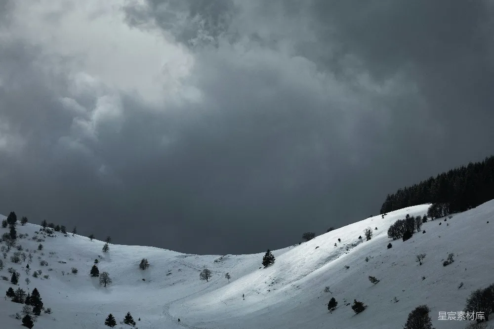 高清摄影 雪景 自然风光 冬季 户外 宁静 冬日山间雪景