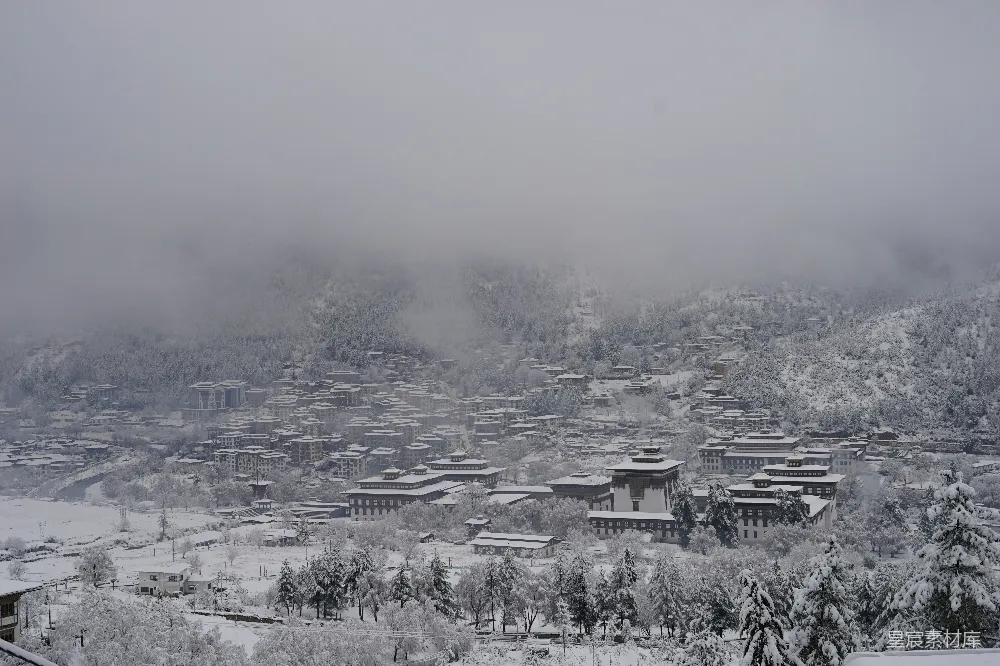 高清摄影 不丹 雪景 小镇 建筑 自然 雪后的不丹小镇