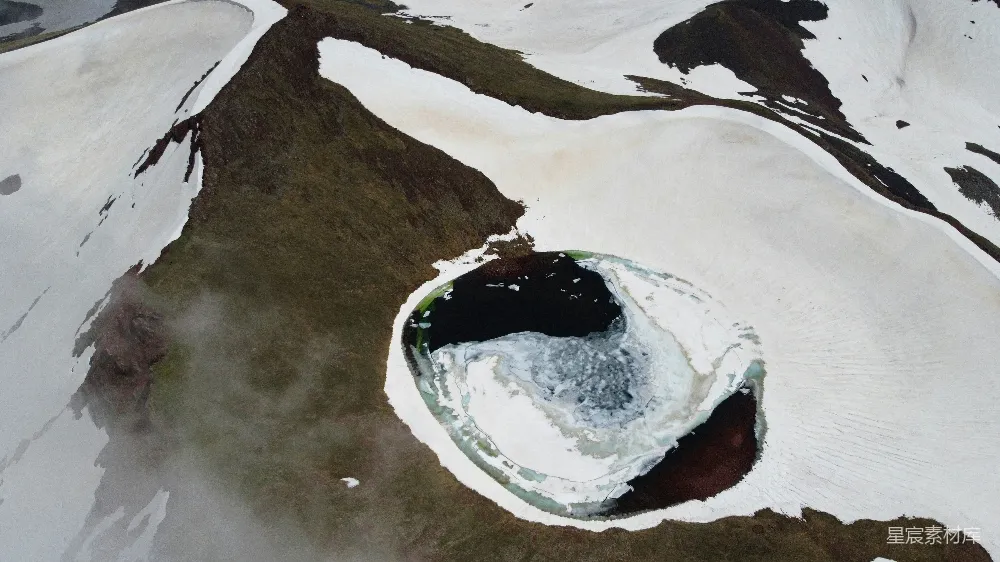 高清摄影 雪地 湖泊 自然景观 航拍 极地 雪地中的神秘湖