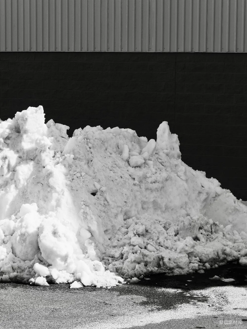 高清摄影 雪堆 工业 黑白 纹理 城市 雪堆与工业背景