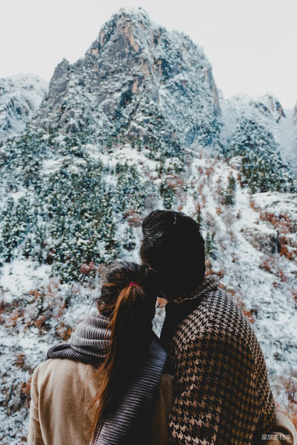 高清摄影 情侣 雪景 自然 浪漫 冬季 雪景中的情侣背影