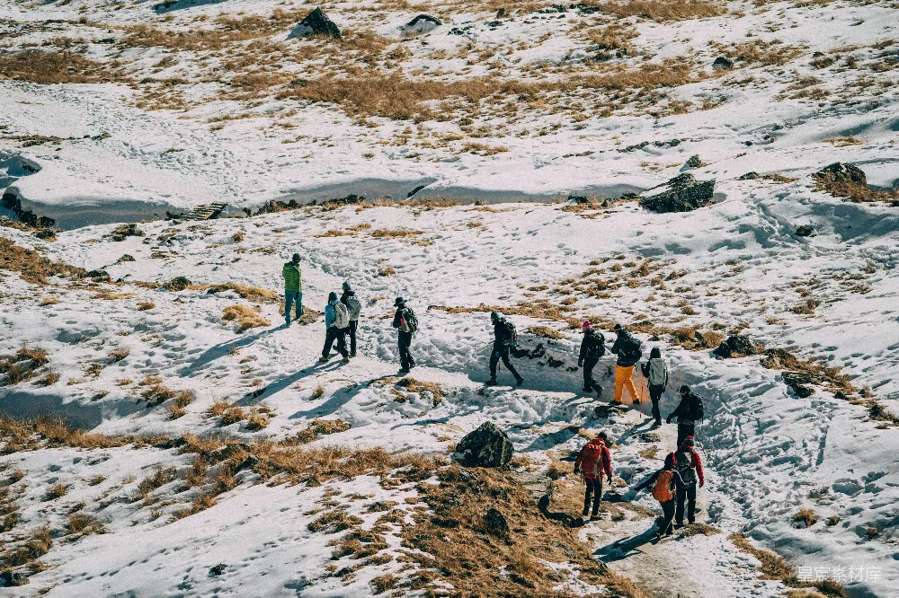 高清摄影 徒步 雪地 探险 户外 自然 雪地徒步探险