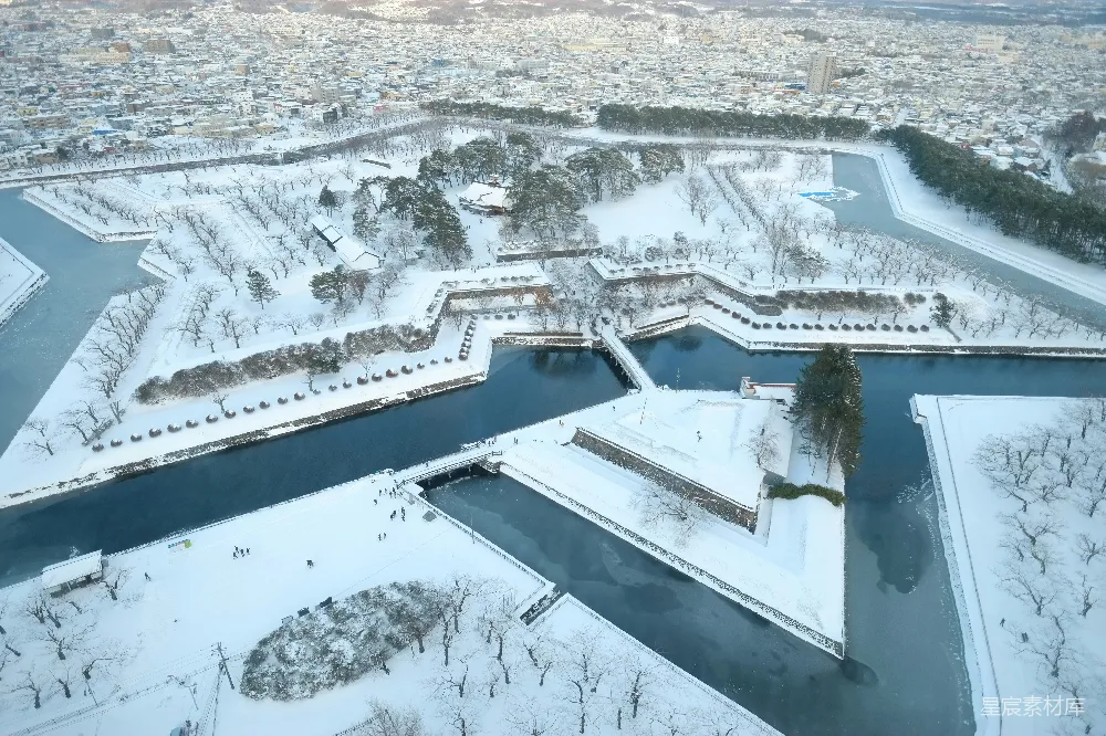 高清摄影 冬季 雪景 古城 鸟瞰 历史 冬日雪景中的历史古城