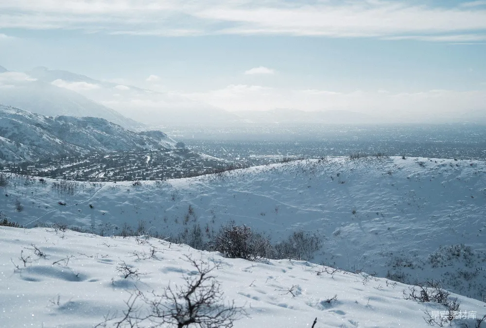 高清摄影 雪景 冬季 山脉 自然风光 宁静 冬日山峦雪景