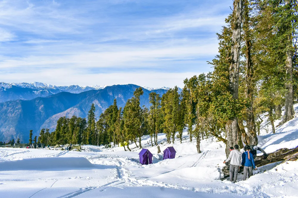 高清摄影 户外 露营 冬季 自然 风景 雪地帐篷露营
