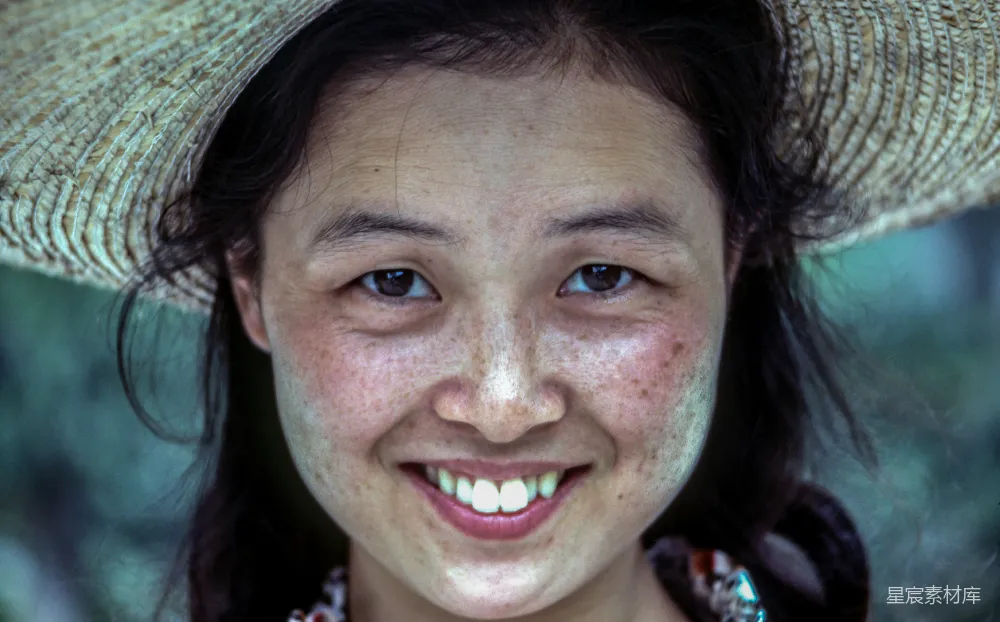 高清摄影 自然 肖像 微笑 户外 人像 阳光下的微笑