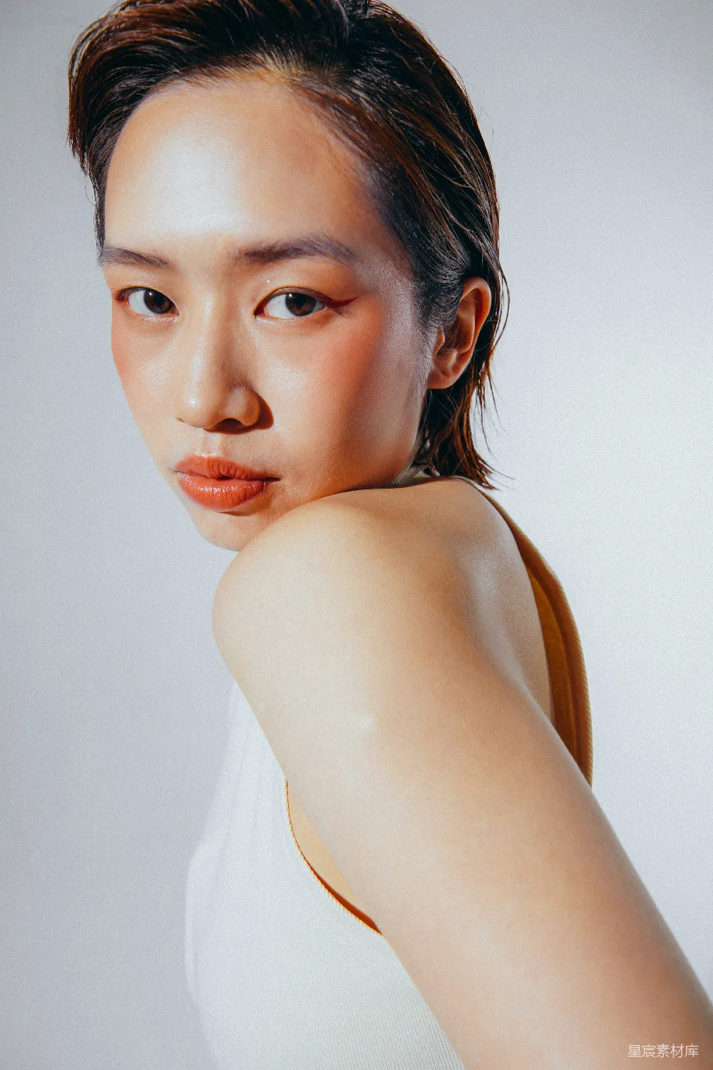 高清摄影 肖像 自然光 时尚 人体艺术 女性 光影下的自然之美