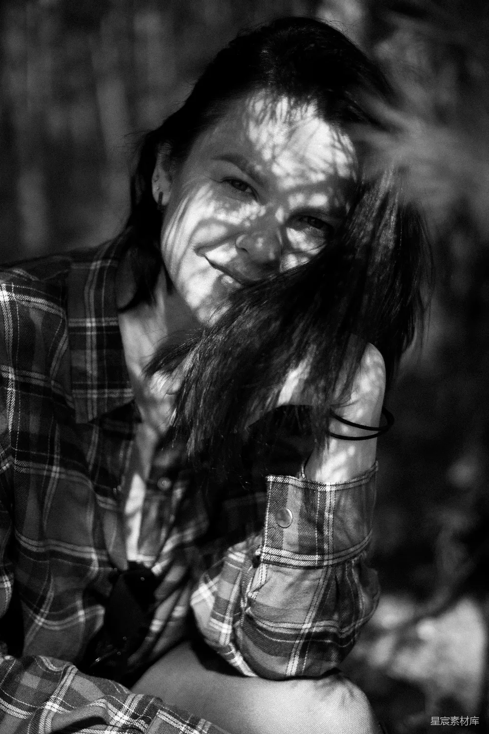 高清摄影 黑白摄影 自然光 户外 人像 情感 阳光下的自然之美