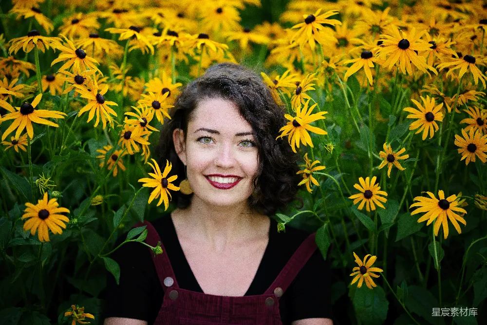 高清摄影 自然 户外 人像 花田 幸福 花海中的微笑