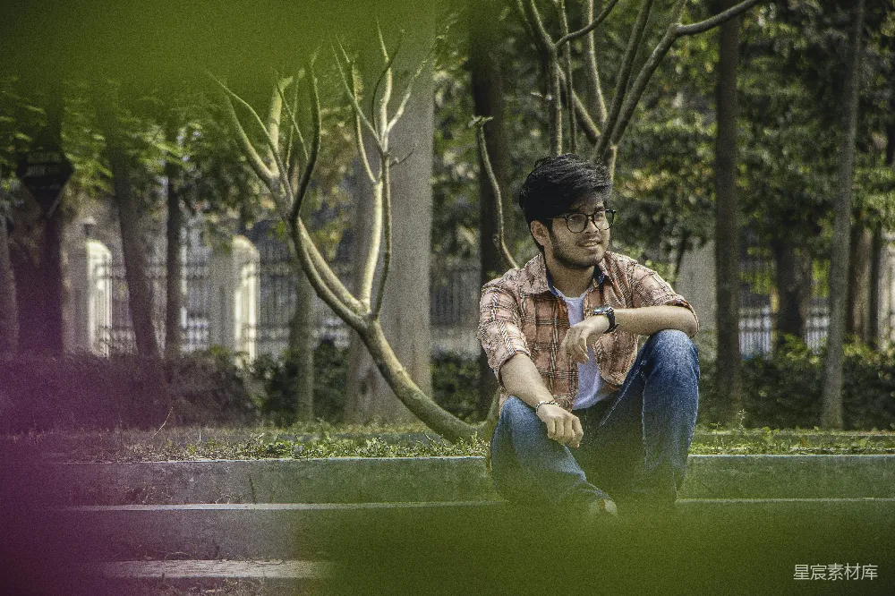 高清摄影 自然 休闲 阳光 思考 户外 阳光下的思考者
