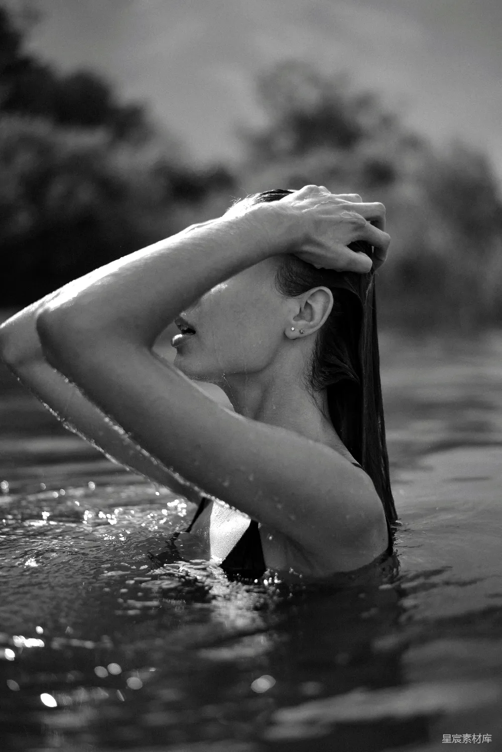 高清摄影 黑白摄影 女性 水 艺术 自然 水中柔美女性